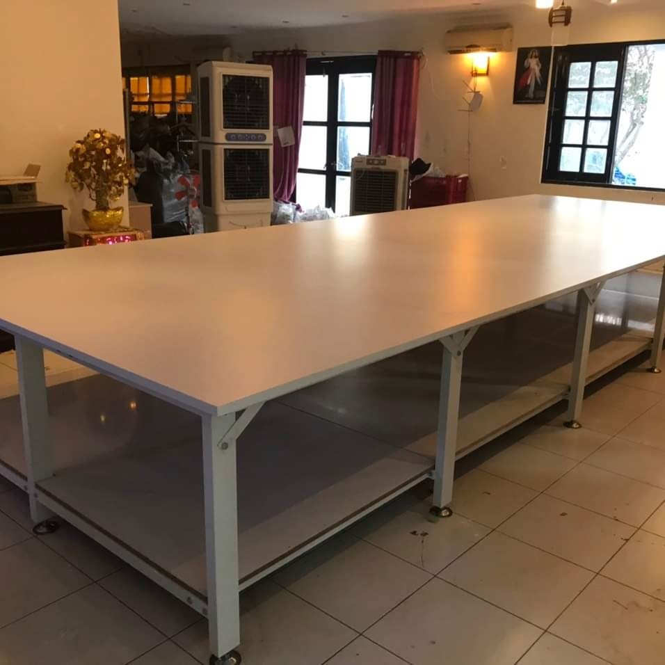 Bàn cắt vải xuyên việt 01