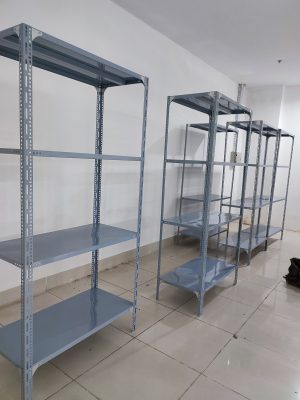 kệ sắt v lỗ 4 tầng 